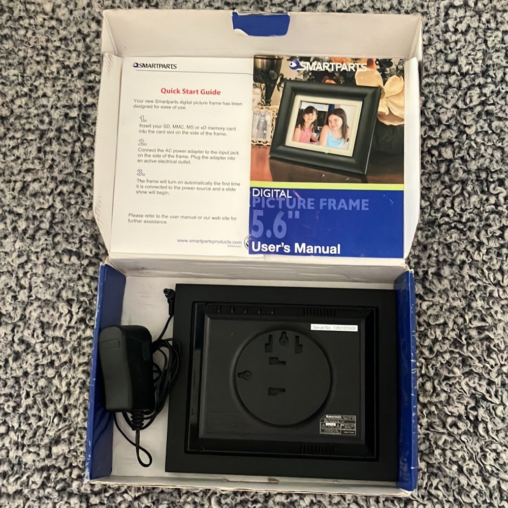 SMARTPARTS/OptiPixPro/Digital Picture Frame/5.6” w/Quick Start Guide/User Manual - Picture 9 of 11